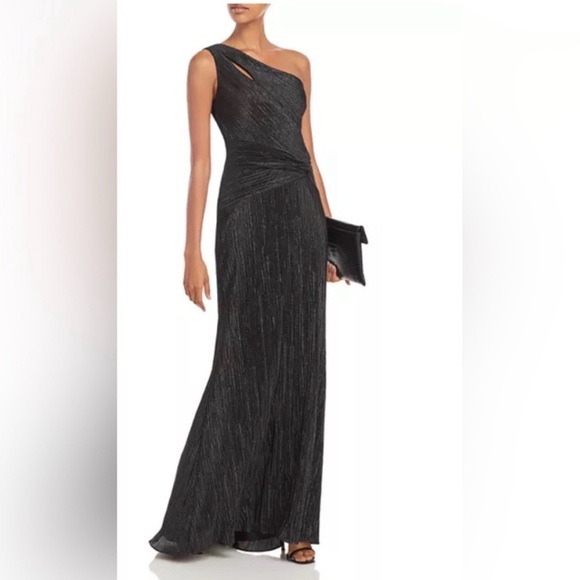 Aqua Dresses & Skirts - Aqua Formal Black One-Shoulder Pleated Cutout Glitter Gown Size 2